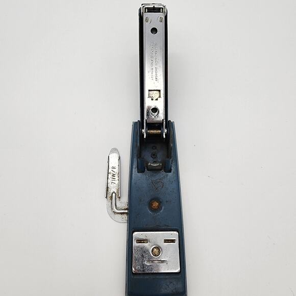Vintage Swingline Stapler Cub 5" Blue Model Retro Office Decor MCM Made in USA - Picture 6 of 9